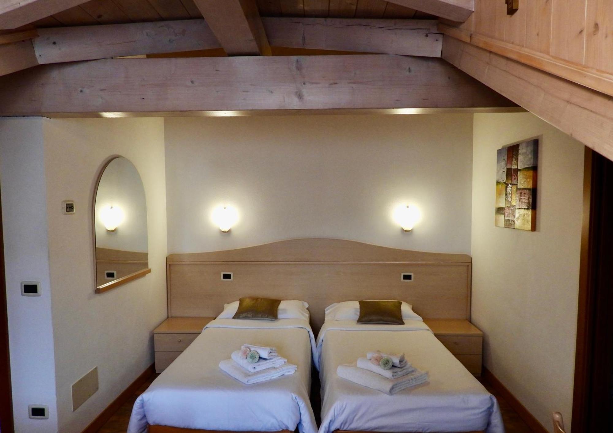 Hotel Garni Maffei Pinzolo Exterior foto